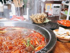 -黄潇洒老火锅(九眼桥宏济巷店)