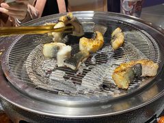 -围炉肉舍•炭烤活鳗•丹东海鲜烤肉(步行街店)