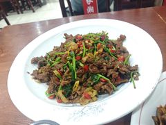 -湖南人家湘菜馆(镇江路店)