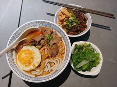 -粉吖吖·邵阳米粉(体育西路店)