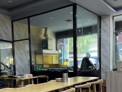 -白翔甜食店