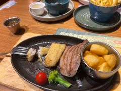 -绿茵阁西餐厅(佰港城店)