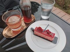 荔枝覆盆子慕斯-游心咖啡(青山滨江店)