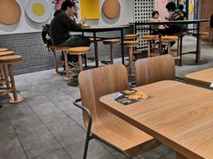 大堂-麦当劳(百联西郊购物中心店)