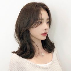 -变画·发型STUDIO