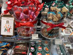 -VENCHI 闻绮(上海佛罗伦萨小镇店)