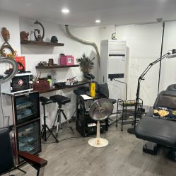 -龙之吻专业刺青·手工耳洞·纹身去色