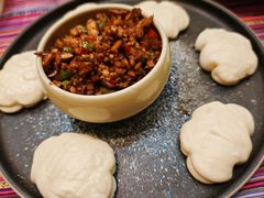 -香巴拉云南餐厅(华莱坞店)