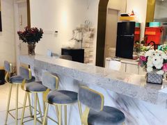 -Fridi Patisserie Cafe