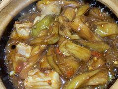 咸鱼鸡粒茄子煲-熠盛粤味(永康路店)