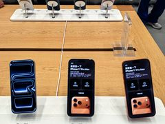 -Apple零售店(华贸购物中心店)