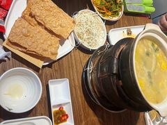 -阿润打边炉·鲜切鸡煲(华漕店)