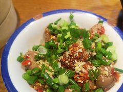 -赞花婆鲜兔辣卤火锅