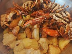 -七欣天香辣蟹火锅(闵行浦江欢乐颂店)