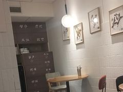 -必胜客(WOW昙华林店)