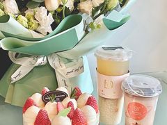 奶油草莓蛋糕-花花卷卷·鲜食蛋糕(静安久光百货店)