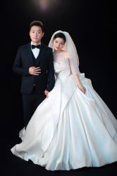-黑马婚纱摄影