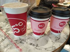 -85度C(生甜甜圈研究工坊·上海平凉店)
