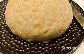 Black Truffle Foie Gras Snow Mountain Bun