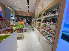 -良品铺子(宝安天虹购物中心店)