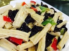 -天天向上素食餐厅(五台山店)