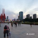 我在人民广场吃薯条🍟