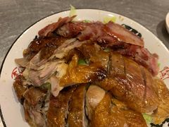 烧鹅拼叉烧饭-吾家香港烧腊专门店