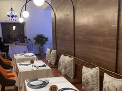 -圣彼得堡观江俄餐厅(中央大街黑金冠店)