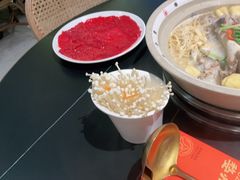 -小乌猪·金华筒骨煲(永盛购物广场店)