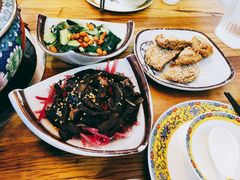 -毛辣果·贵州红酸汤牛肉火锅(西单店)