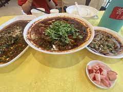 -胖大姐黄辣丁鱼庄(新津店)