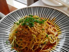 鸡丝凉面-川香楼酒家