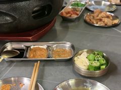 -围炉肉舍•炭烤活鳗•丹东海鲜烤肉(步行街店)