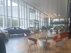 -贵州贵星奔驰4S店(观山湖店)