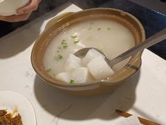 砂锅龙骨萝卜汤-百年粉蒸牛肉