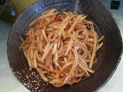 大蒜萝卜丝炒肉-小蓝鲸湖北菜(八一路店)