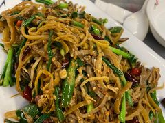 -蔼若春.传承三十年云南菜(金碧公园店)