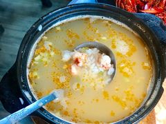 -沪小胖小龙虾(淮海中路旗舰店)