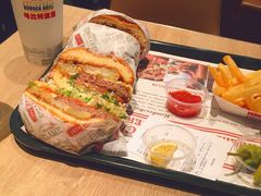 -The Habit Burger Grill 哈比特汉堡(复兴soho店)