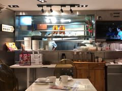 -新大咀港式茶餐厅(宝山万达店)