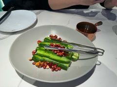胡麻油调黄瓜-阿里疆Alijiang·丝路美食·异域风情·清真(长楹天街店)