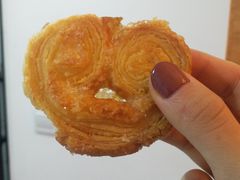 纯奶中蝴蝶酥-上海哈尔滨食品厂(淮海中路店)