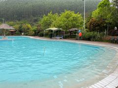 -十万大山布透温泉