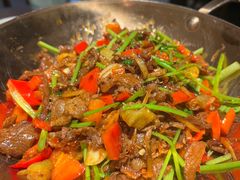 小炒黄牛肉-乔街深夜食堂·台州菜·高压锅生蚝(杭州总店)