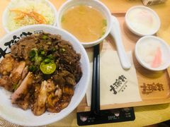 大碗过瘾双拼-熊吞·大碗丼烧肉饭(济宁万达广场店)