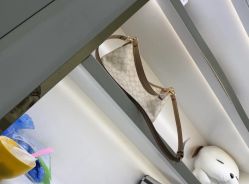 -苗医生0感科技祛痘