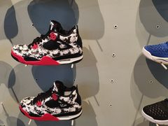-Air Jordan(世贸天阶店)