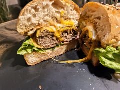 -HIGH FIVE哈福手工汉堡(桂林路店)