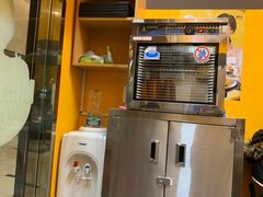 -BHC炸鸡(明洞总店)