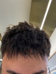 -一東造型烫发染发